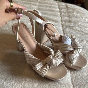 TOP Moda Cream Satin Peep-Toe Heels